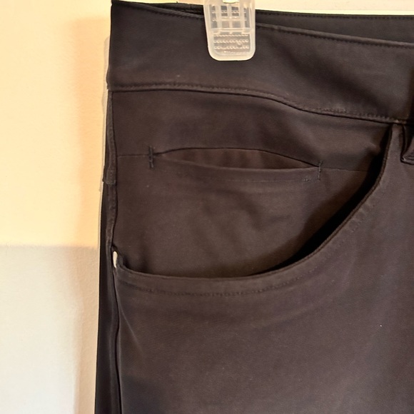 SOLD Mens Lululemon ABC pant 37” - Picture 3 of 6